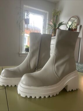 L'INTERVALLE Cream Platform Ankle Boots